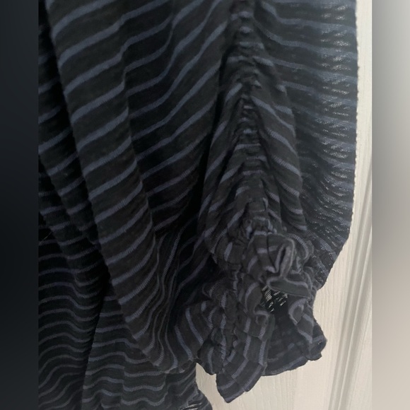 Free People Women’s Black Striped Top, Size Medium NWT - Picture 6 of 8